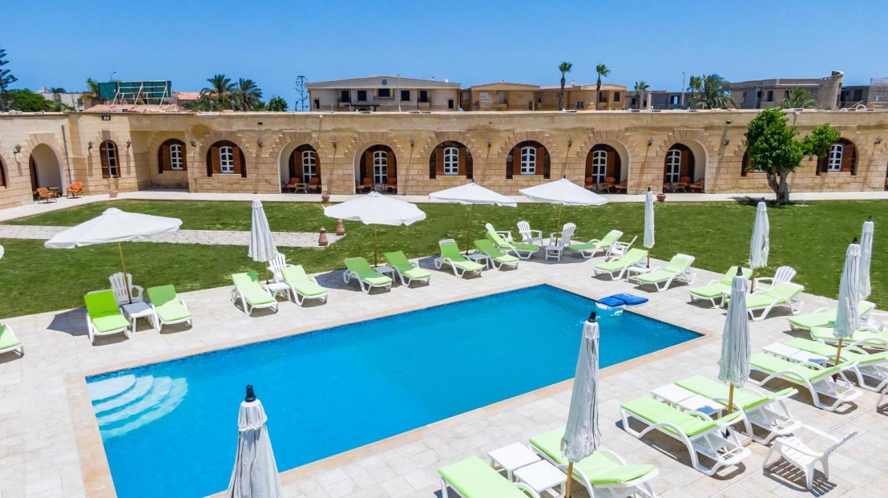 Golden Lake Marina Hotel El Alamein Buitenkant foto