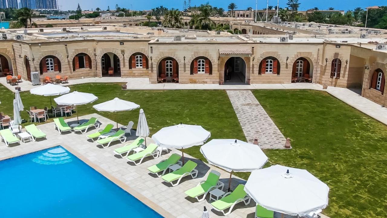 Golden Lake Marina Hotel El Alamein Buitenkant foto
