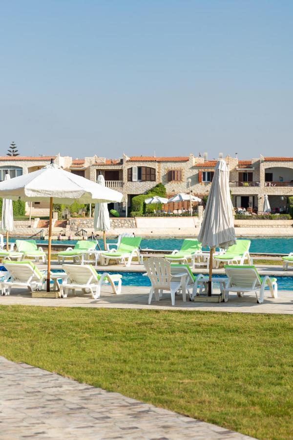 Golden Lake Marina Hotel El Alamein Buitenkant foto