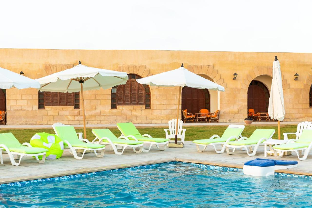 Golden Lake Marina Hotel El Alamein Buitenkant foto
