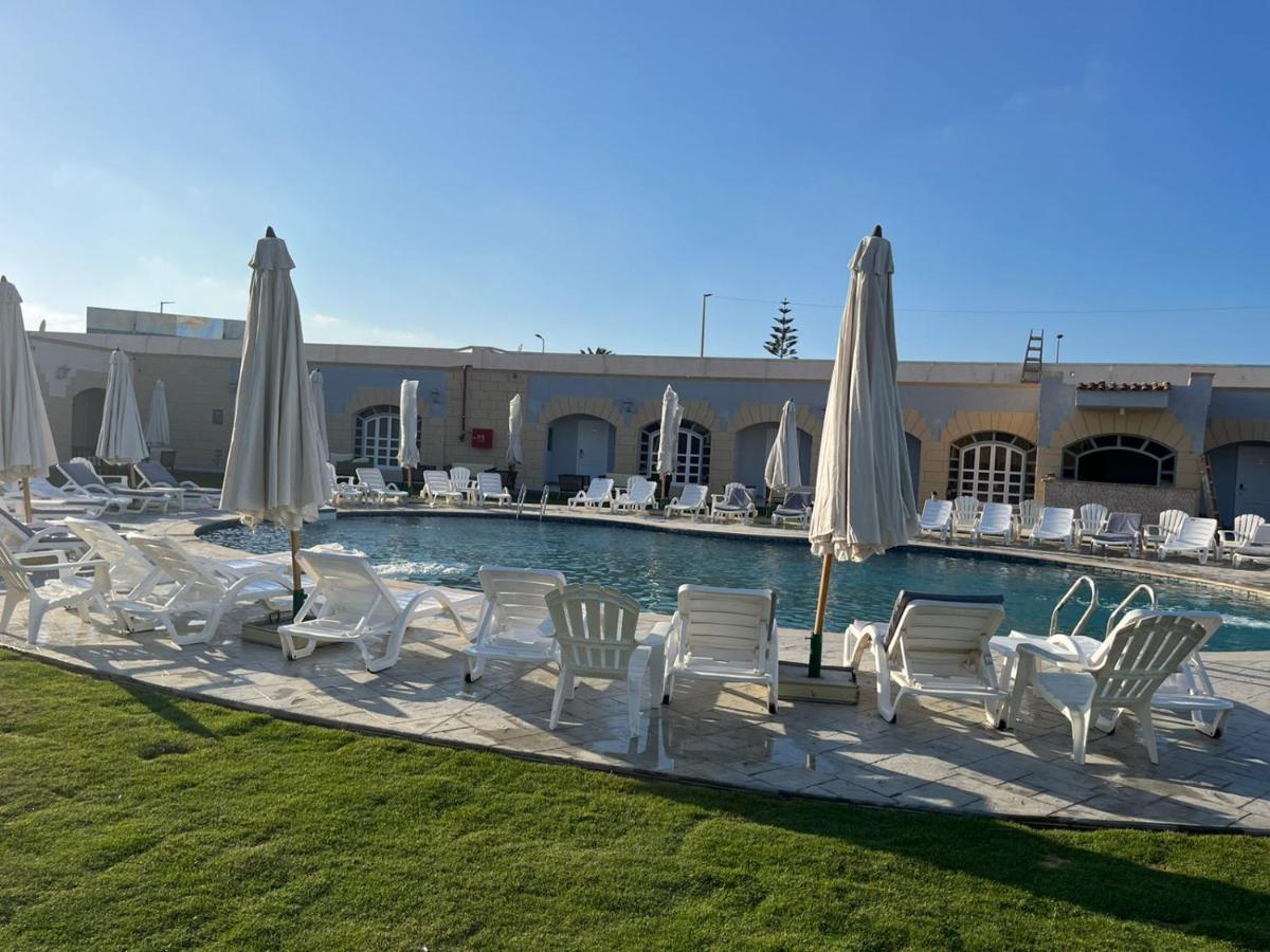 Golden Lake Marina Hotel El Alamein Buitenkant foto